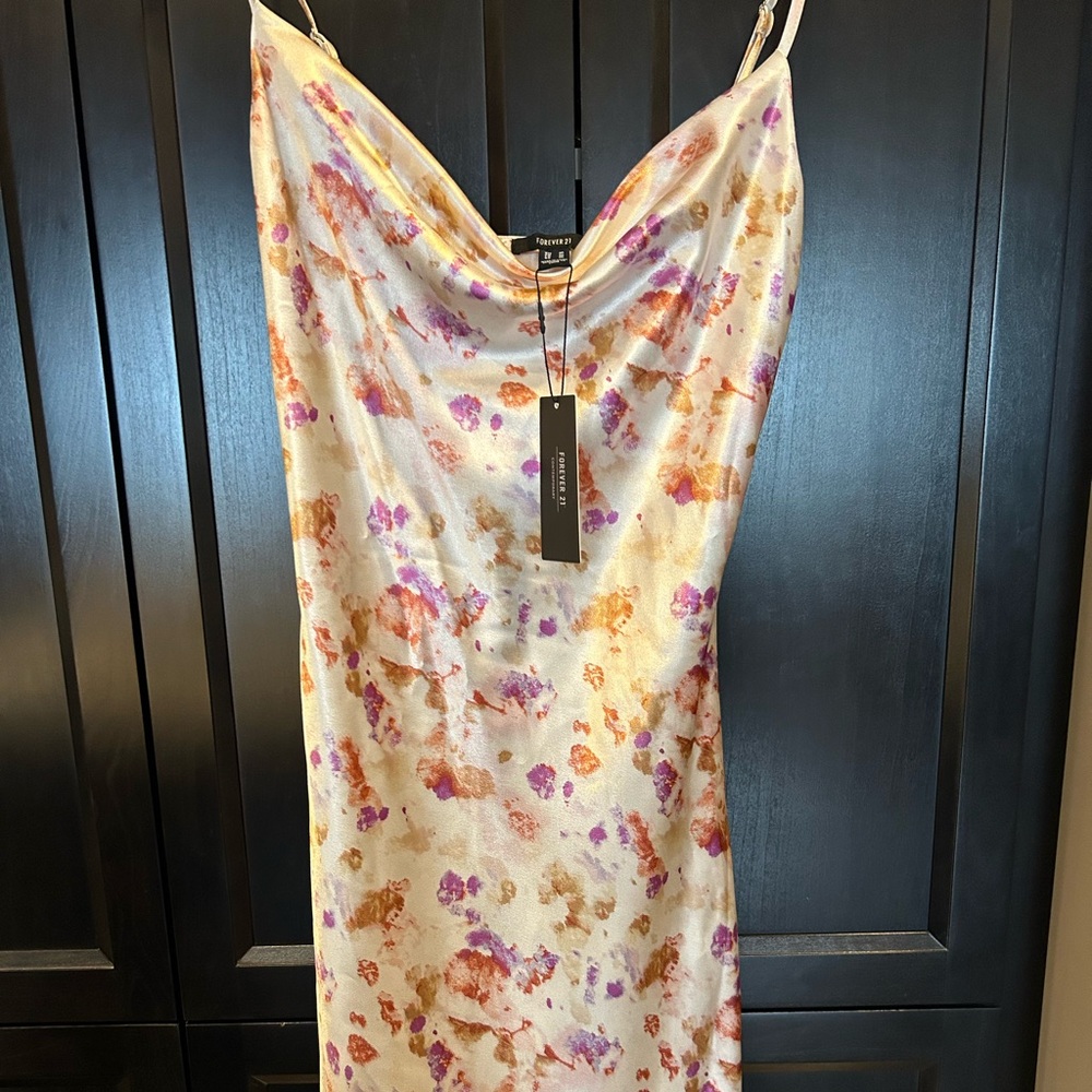 Woman’s NWT Forever 21 slip dress - Size M